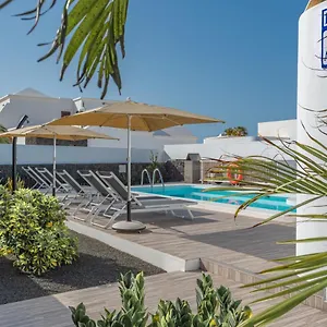 villas-maribel-pocillos.puertodelcarmen-hotels.org/